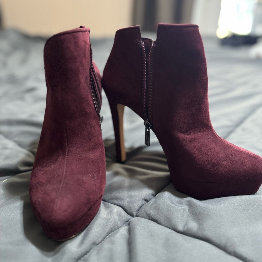 Jessica Simpson booties size 6